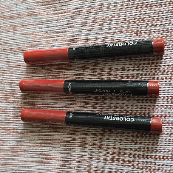 REVLON BRAND WOMENS COLORSTAY MATTE LITE LIP CRAYON BUNDLE OF 3 - Picture 7 of 9